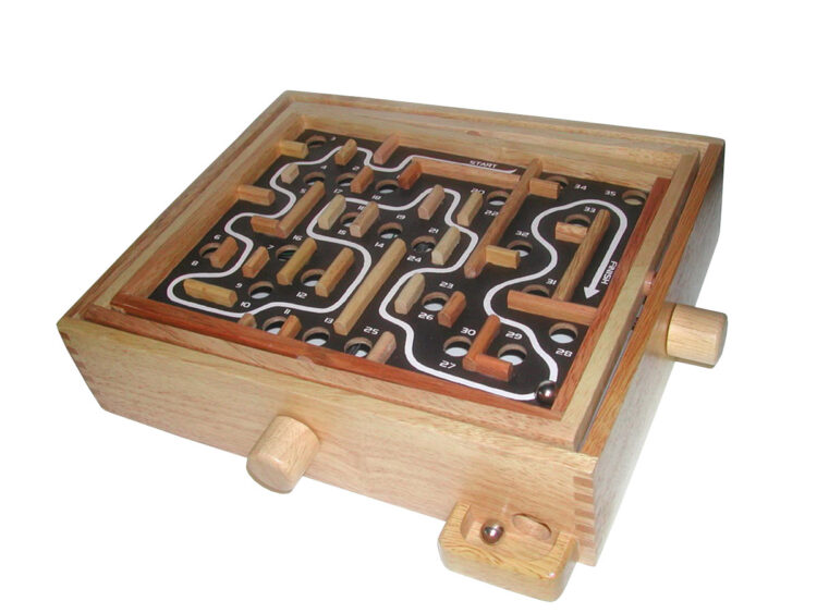 Juego laberinto de madera