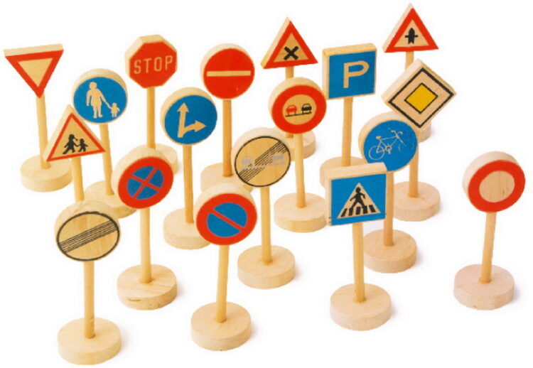 Señales de tráfico de madera aprende jugando
