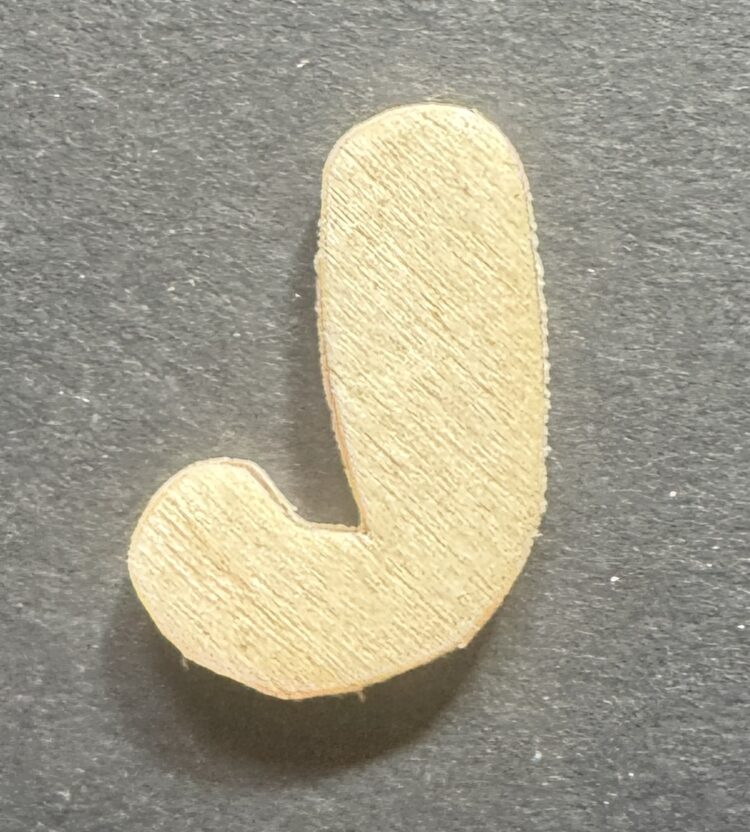 Letra J madera