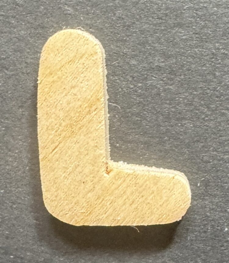 Letra L madera