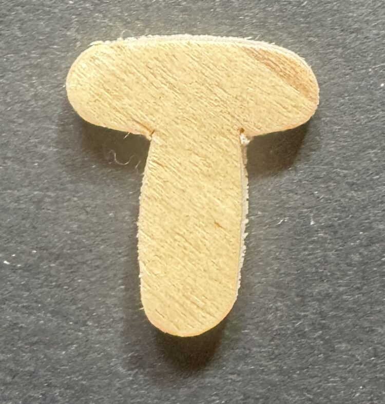 Letra T madera