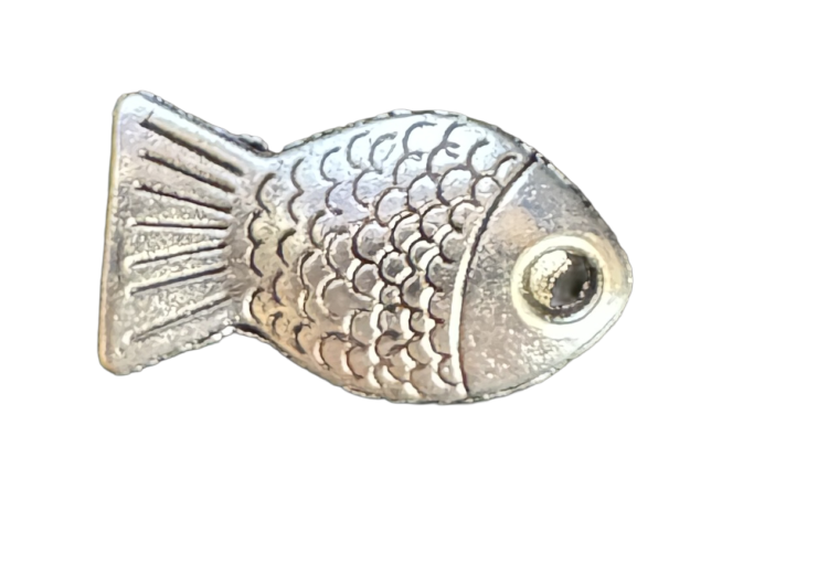 Abalorio pececito plateado