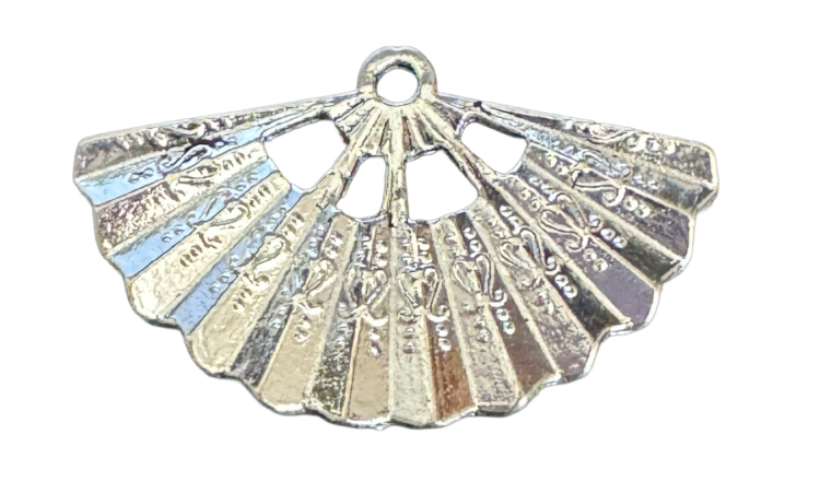 Abalorio abanico plateado