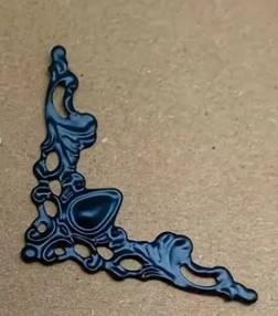 Esquinero negro scrap