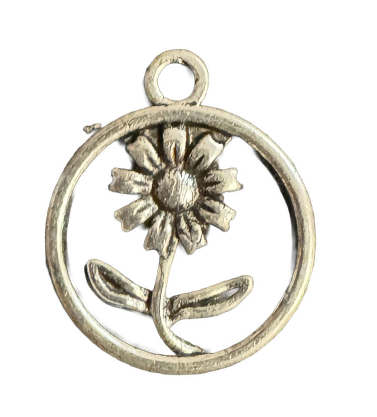 Flor en círculo de metal
