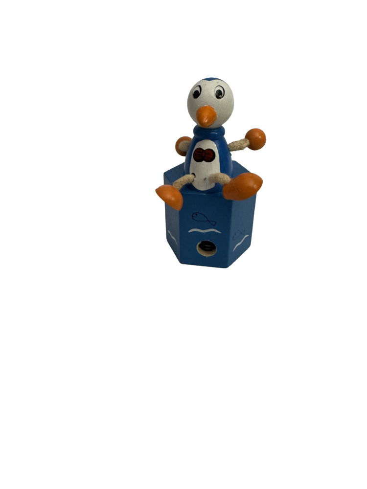Sacapuntas de madera pingüino