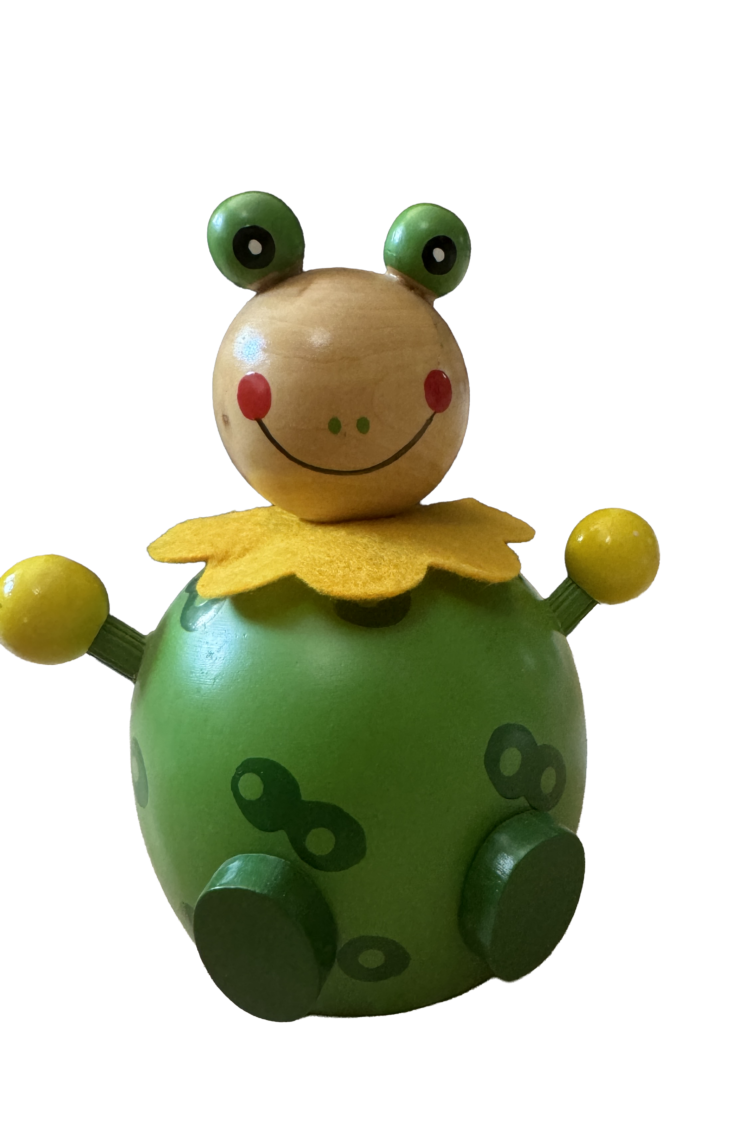 Hucha de madera rana