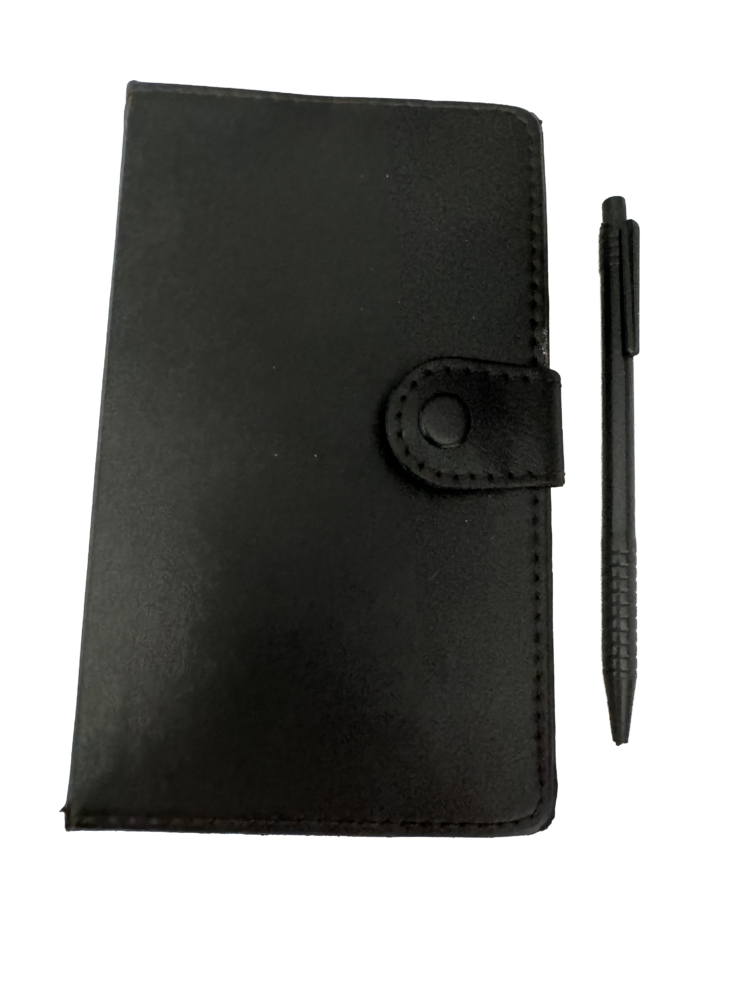 Libreta notas con bolígrafo