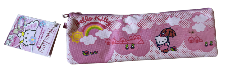 Estuche Portatodo Hello Kitty con regalo